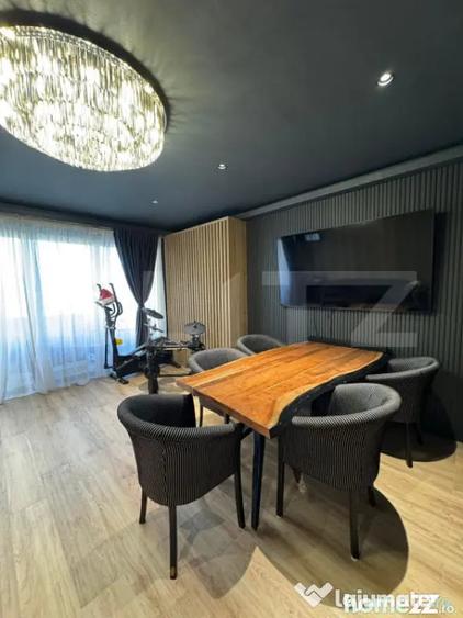 Apartament cu 4 camere decomandat în Central