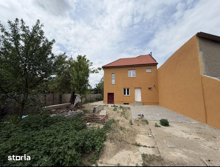 Casă cu 3 camere cu Teren 439 Mp în Central
