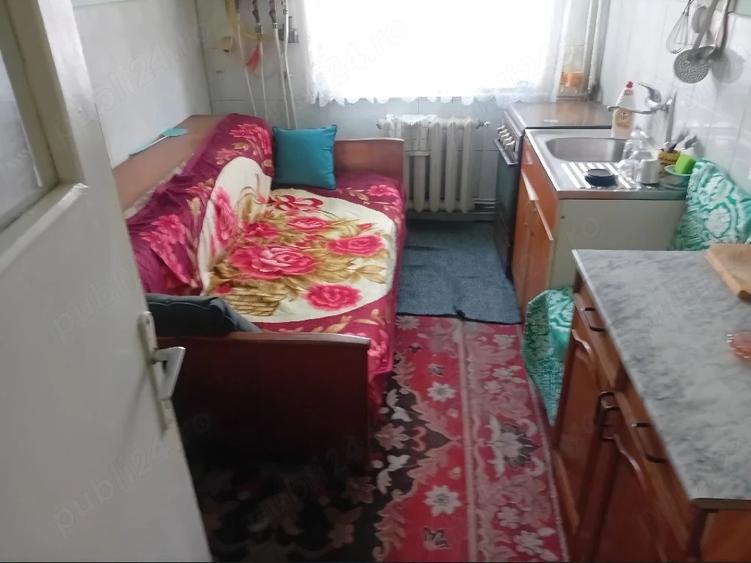 Apartament cu 2 camere decomandat în Precista
