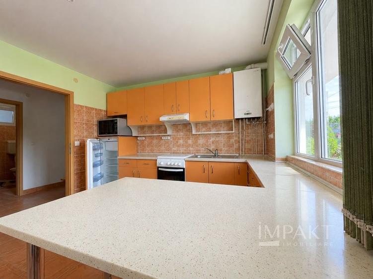 Apartament cu 2 camere semidecomandat, mobilat în Bulgaria