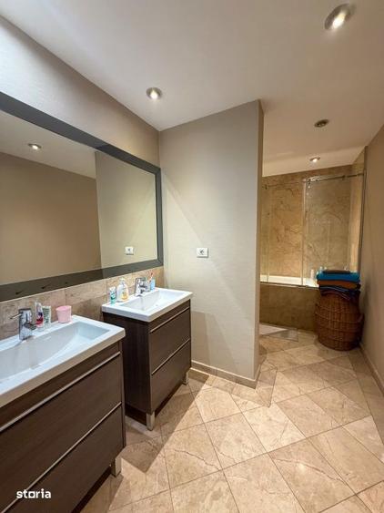 Apartament cu 6 camere decomandat, mobilat în Herăstrău