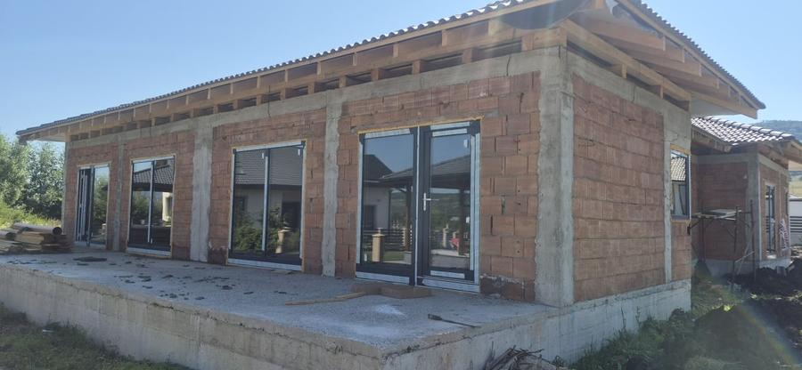 Casă individuală cu 3 camere cu Teren 270 Mp în Unirea