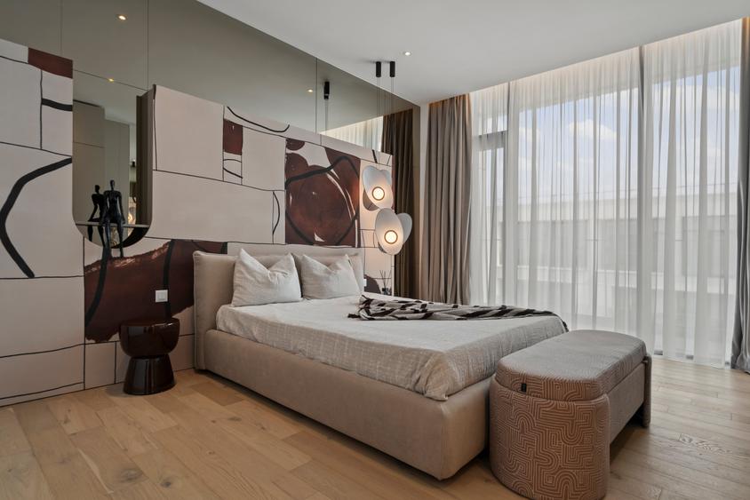 Penthouse cu 4 camere semidecomandat, mobilat în Cotroceni