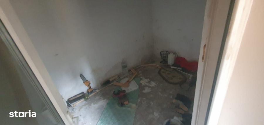 Casă cu 3 camere cu Teren 200 Mp în Central