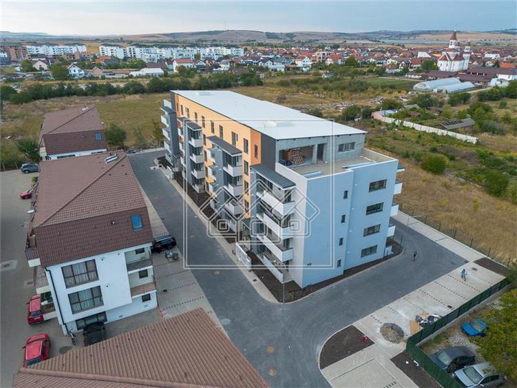 Apartament cu 3 camere nedecomandat în Țiglari