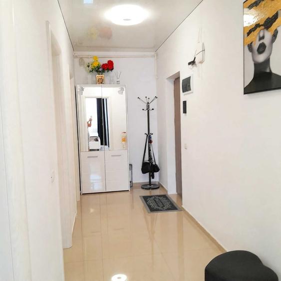 Apartament cu 2 camere decomandat în Dobroești