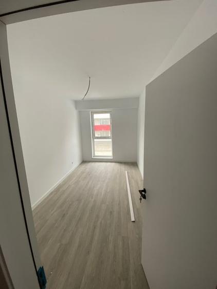 Apartament 3 camere ,60mp ,zona Tineretului ,Floresti - 9