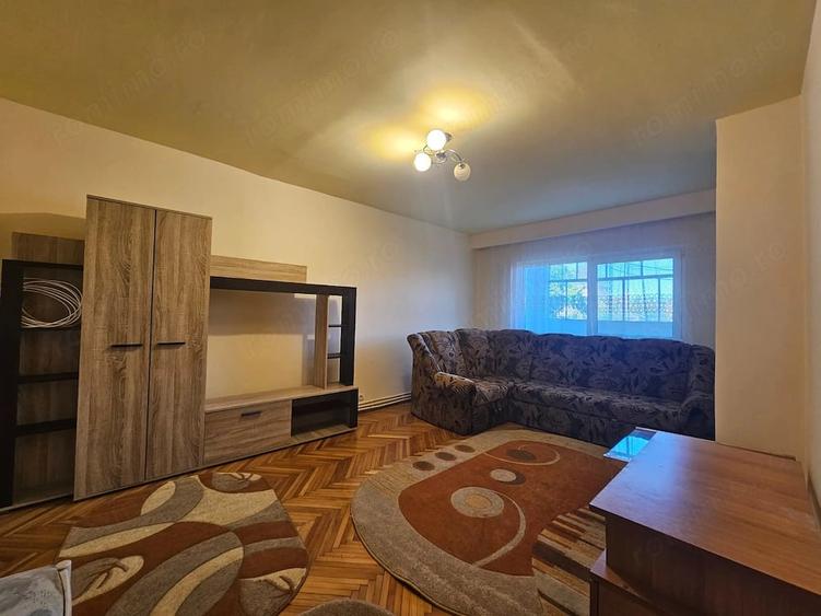 Apartament cu 3 camere decomandat în Dorobanți