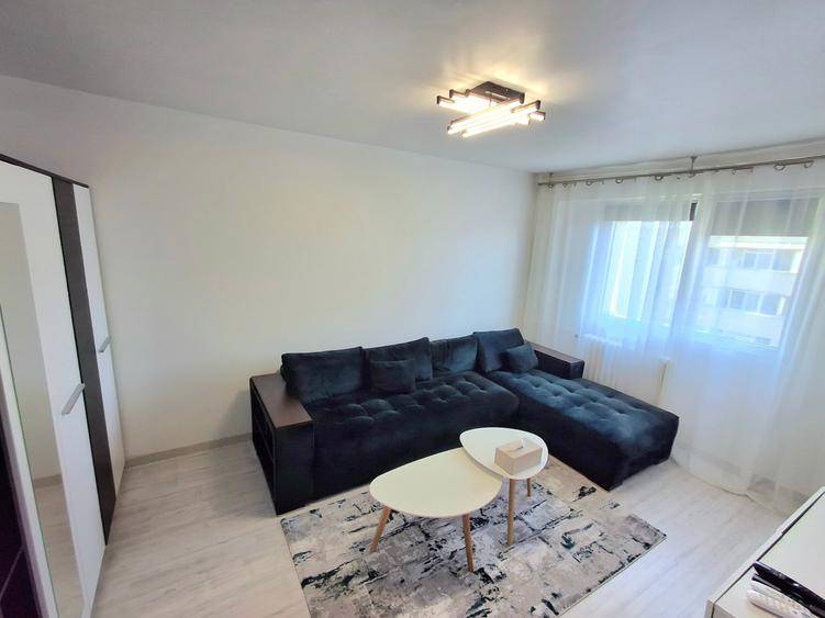 Apartament cu 2 camere decomandat în Lacul Tei