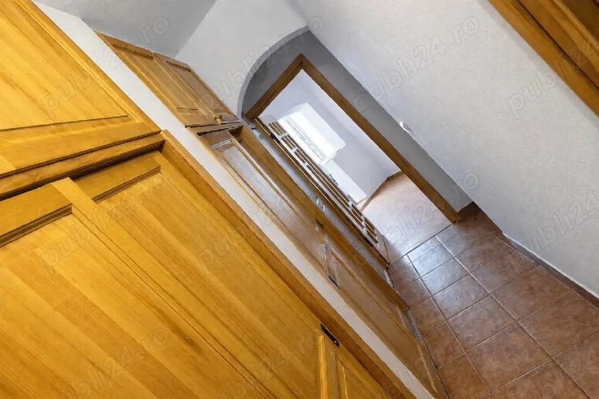 Apartament cu 3 camere decomandat în Nicolina