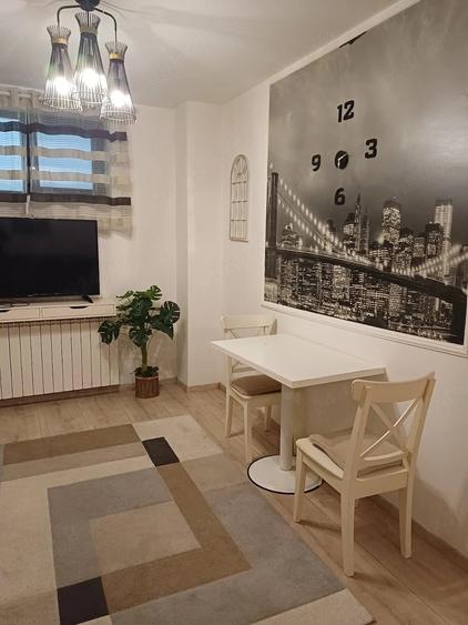 Apartament cu 2 camere decomandat în Moșilor