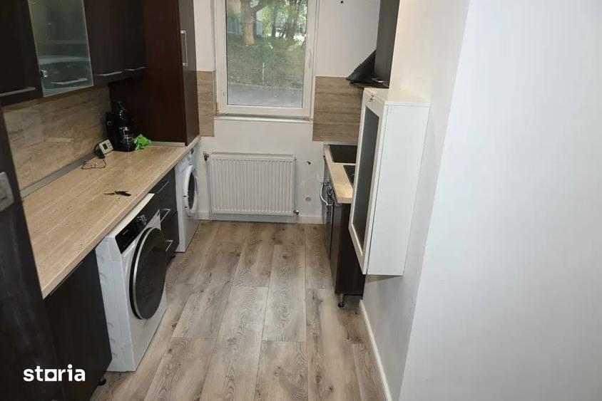 Garsonieră decomandată în Gruia