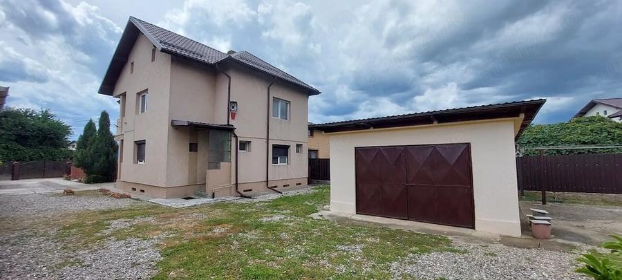 Casă cu 5 camere cu Teren 1209 Mp în Central