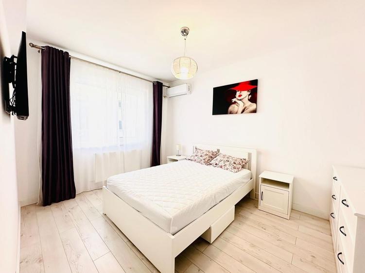 Apartament cu 3 camere decomandat în Runcu