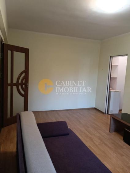 Apartament cu 2 camere semidecomandat, mobilat în Piața Unirii