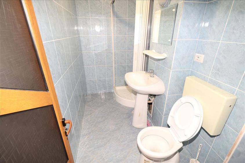 Spațiu comercial, de 86 mp, în Est