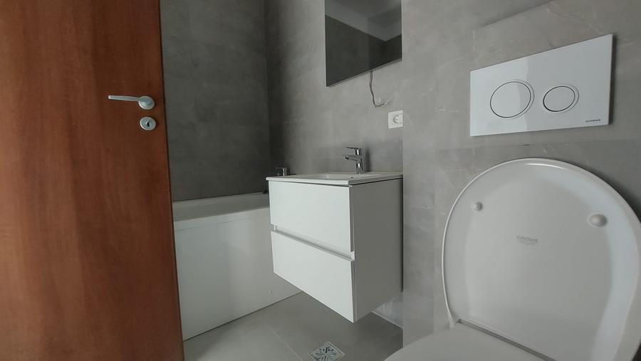 Apartament cu 2 camere semidecomandat în Berceni