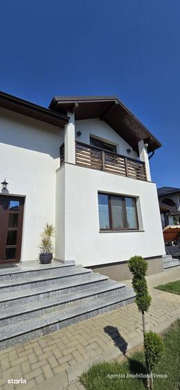 Casă cu 4 camere cu Teren 500 Mp în Central