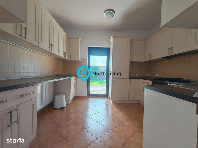 Casă cu 4 camere în Balotești