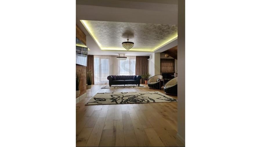 Apartament cu 5 camere decomandat în Sisești