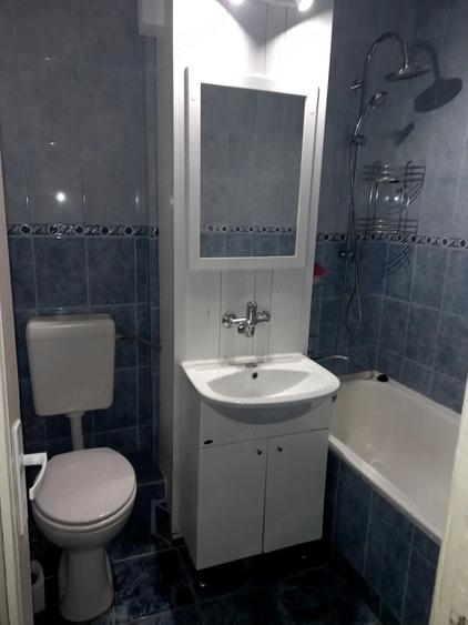 Garsonieră decomandată în Precista