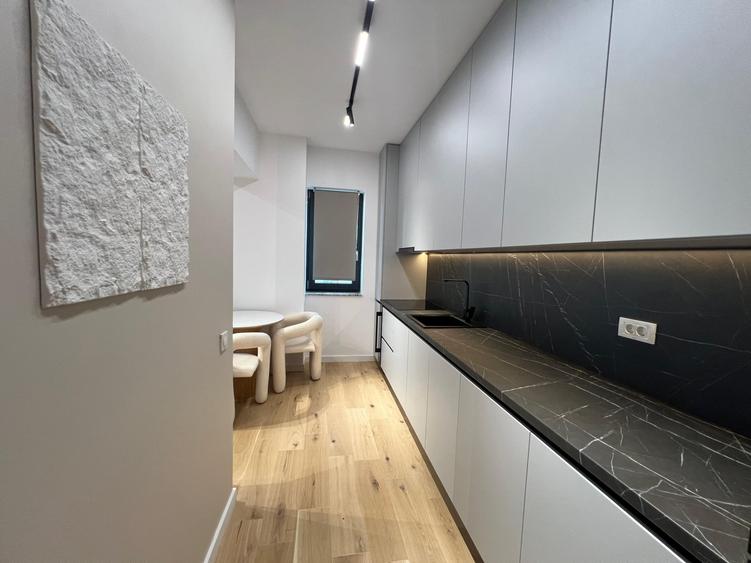 Apartament cu 2 camere semidecomandat, mobilat în Pipera