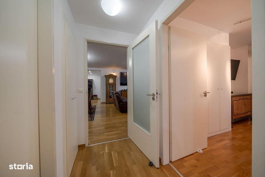 Apartament cu 3 camere semidecomandat, mobilat în Nordului
