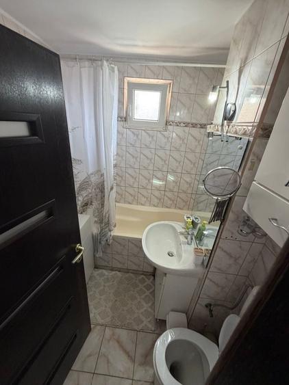 Apartament cu 2 camere decomandat în Craiter