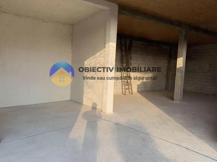 Casă cu 4 camere cu Teren 632 Mp în Girov
