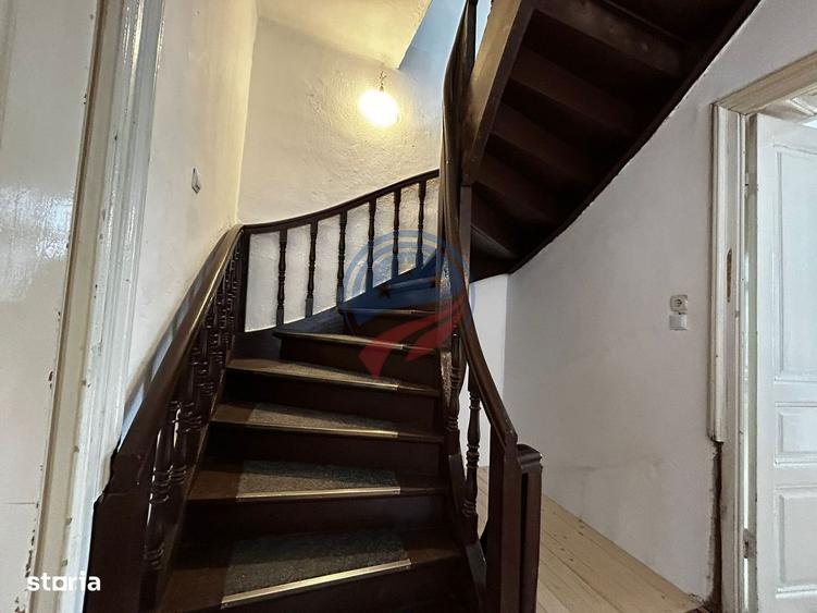 Casă cu 4 camere în Ultracentral