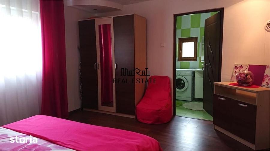 Casă cu 3 camere cu Teren 1084 Mp în Central