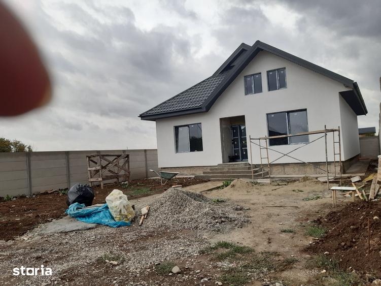 Casă cu 4 camere cu Teren 333 Mp în Central