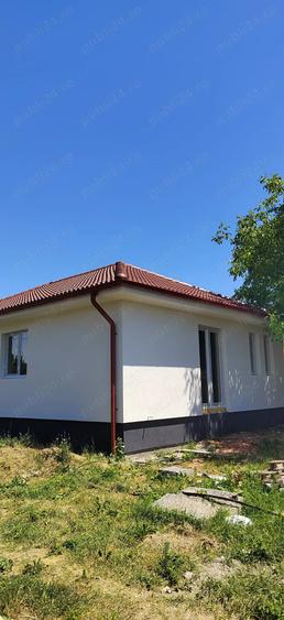 Casă cu 3 camere în Central