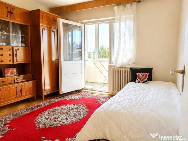 Apartament cu 3 camere decomandat în Central