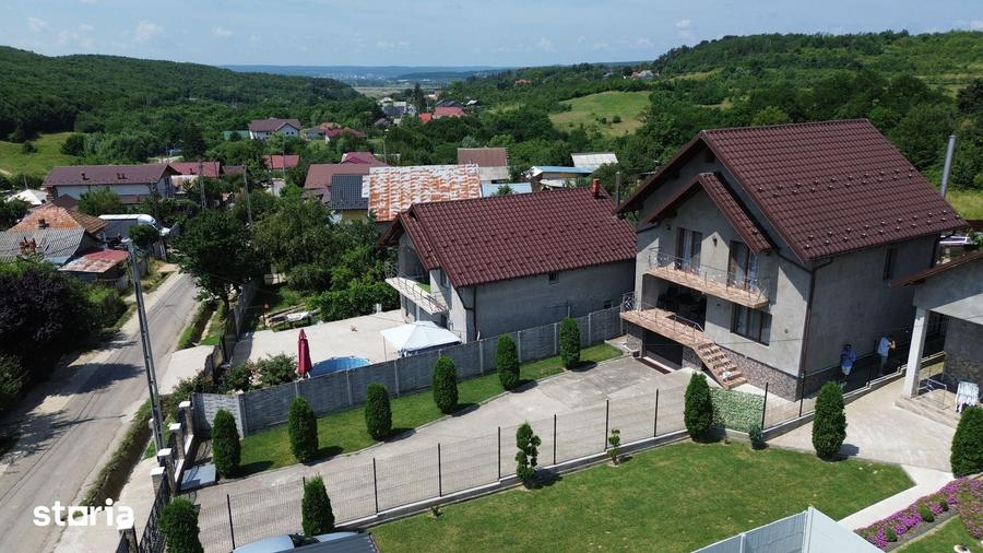 Casă cu 4 camere cu Teren 464 Mp în Central