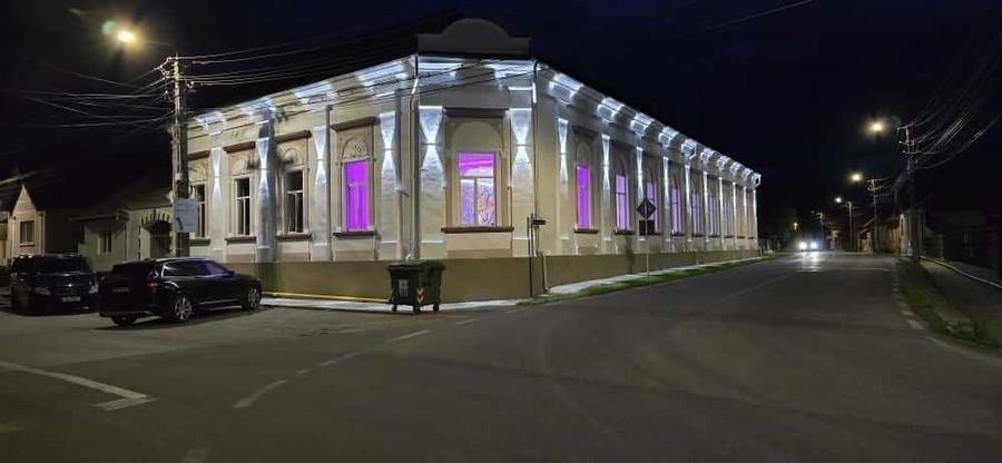 Spațiu comercial, de 650 mp, în Petrești