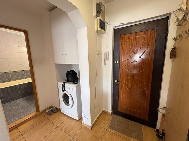 GARSONIERA- TINERETULUI, MOBILAT/UTILAT MODERN, METROU 13 MIN - 5