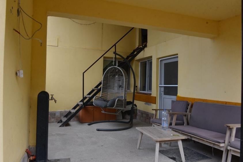 Casă cu 4 camere cu Teren 145 Mp în Central