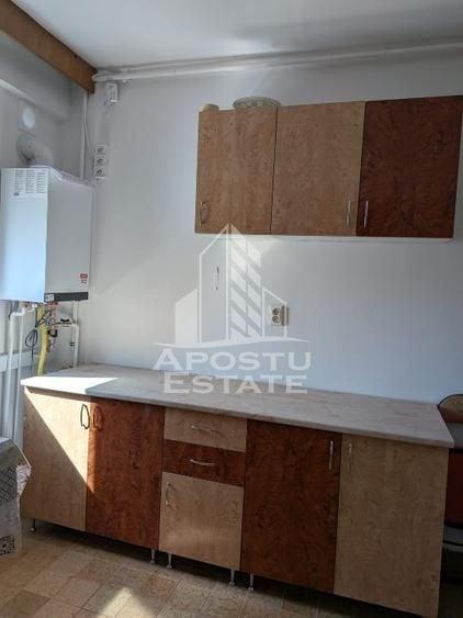 Apartament cu 2 camere decomandat, mobilat în Central