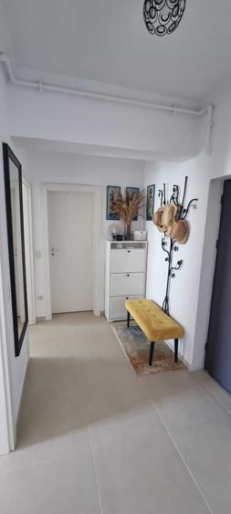 Apartament cu 2 camere decomandat în Exterior Vest