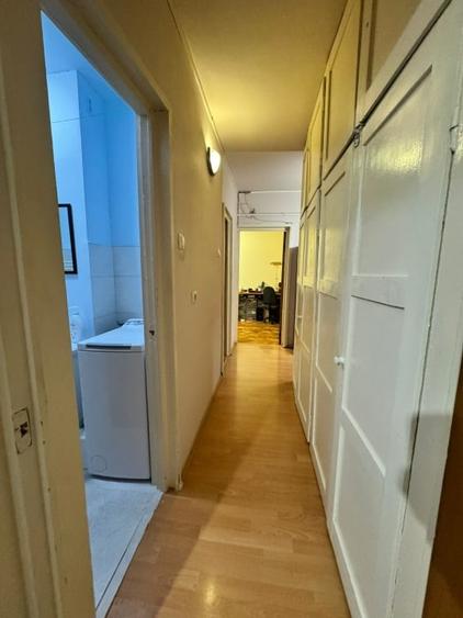 Apartament cu 3 camere decomandat, mobilat în Decebal