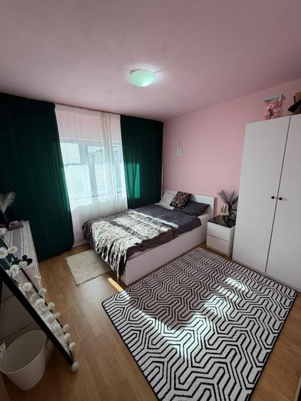 Apartament cu 3 camere decomandat în Rahova
