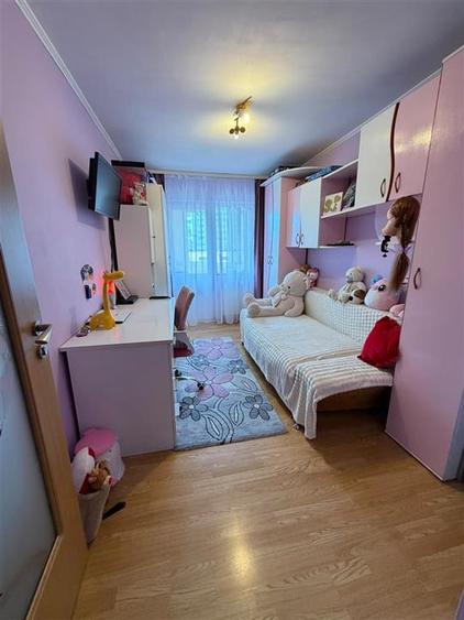 Apartament cu 3 camere decomandat, mobilat în Ultracentral