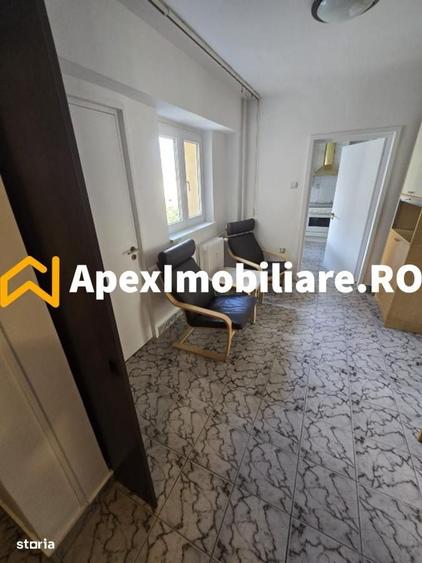 Apartament cu 2 camere decomandat în P-ța Victoriei