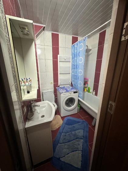 Garsonieră decomandată în Plopilor