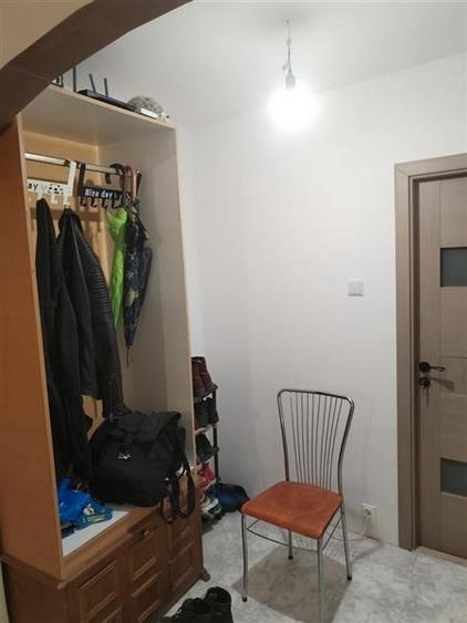 Apartament cu 3 camere decomandat în Lipovei