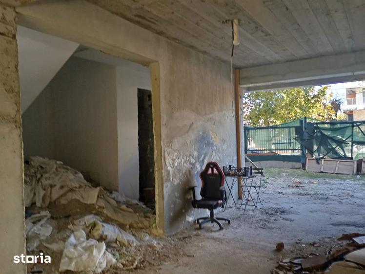 Spațiu comercial, de 950 mp, în Chitila