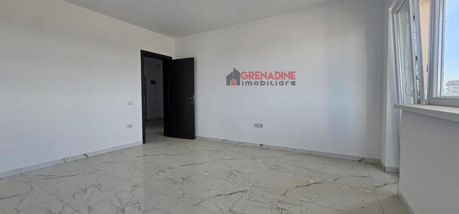 Apartament cu 3 camere decomandat în Sânpetru