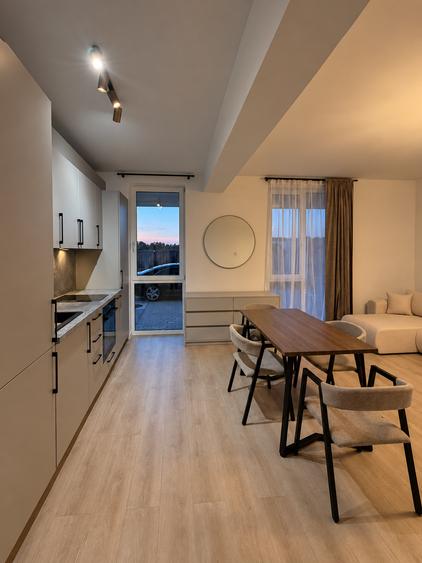 Apartament cu 2 camere decomandat, mobilat în Torontalului
