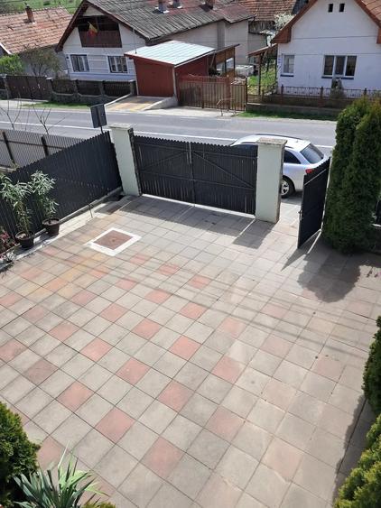 Casă cu Teren 4470 Mp în Vâlcele